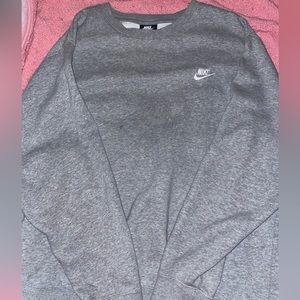 Nike pullover sweatshirt
